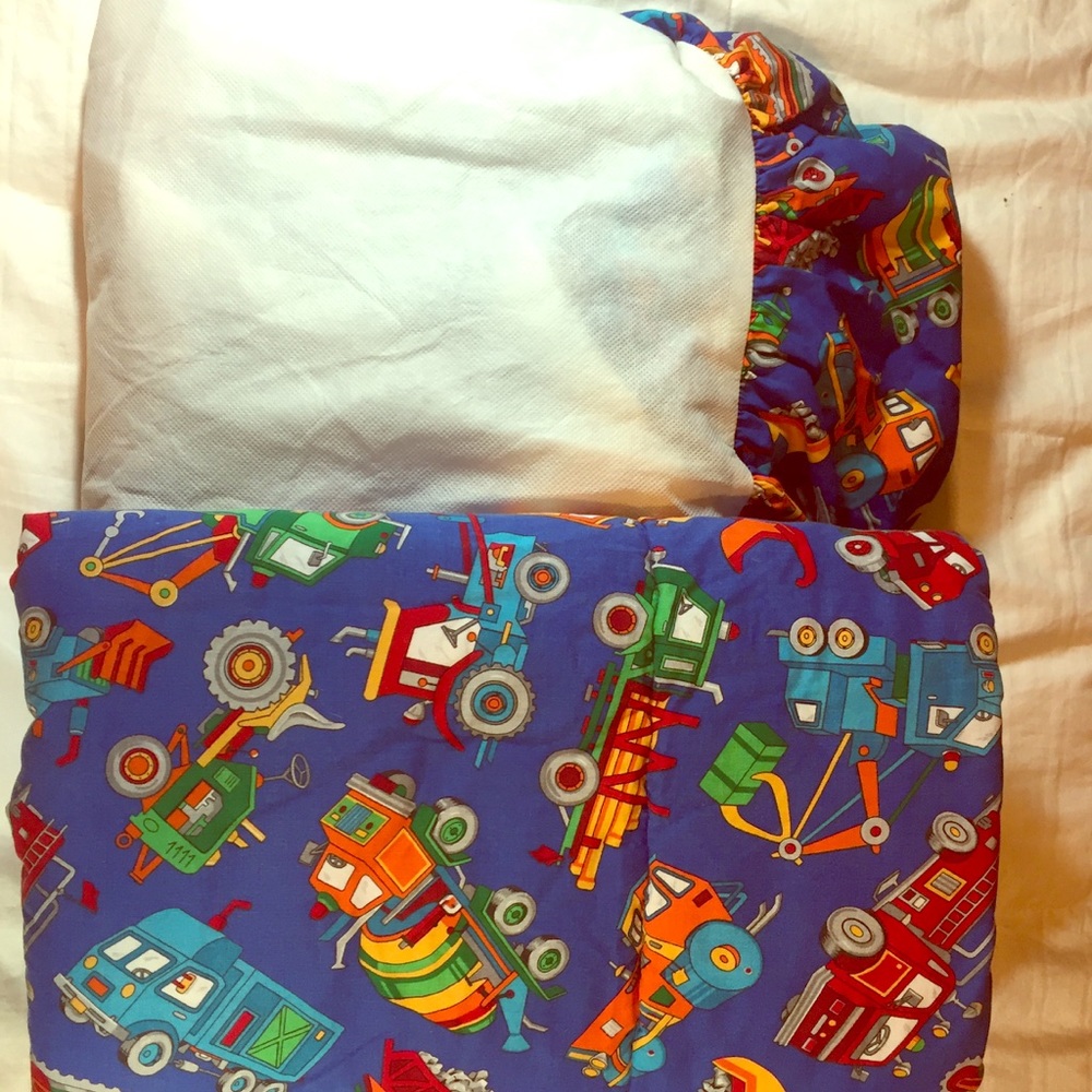 Crib mattress cover and blanket, never used